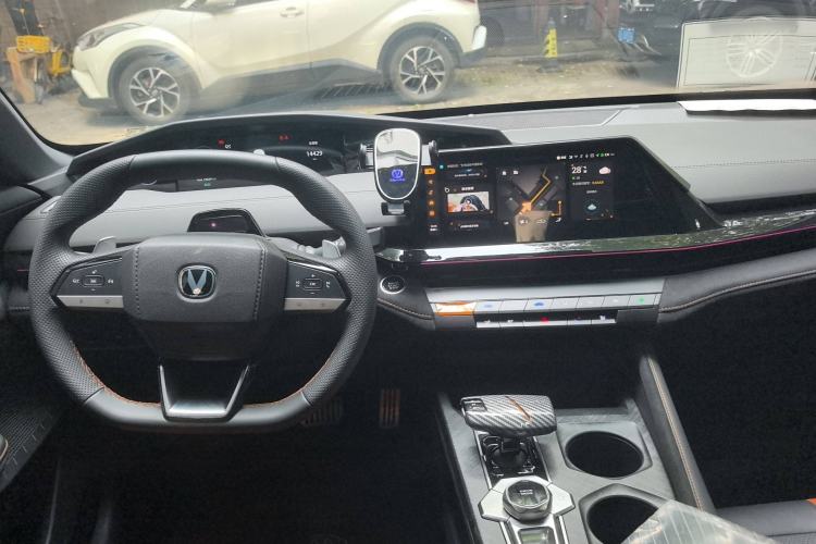 Used Changan UNI-V 2024 1.5T Prestige Sport Edition
