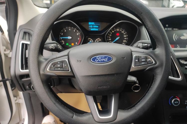 Used Ford Focus 2017 Hatchback 1.6L Automatic Fashion Edition Smart Drive Version
