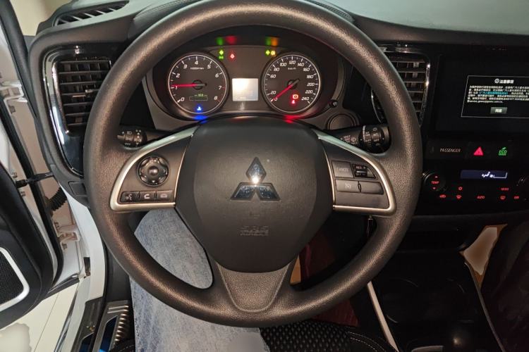 Used Mitsubishi Outlander 2021 2.0L Two-Wheel Drive Comfort Edition 5 Seats