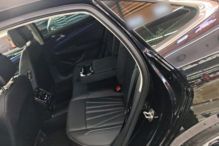 Used Volkswagen Passat 2025 Outstanding Model 380TSI Starry Dragon Glorious Edition
