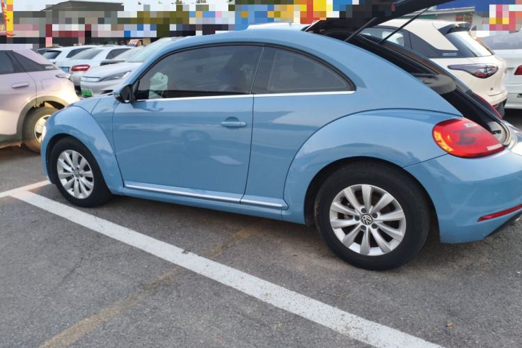 Used Volkswagen Beetle 2015 180TSI model
