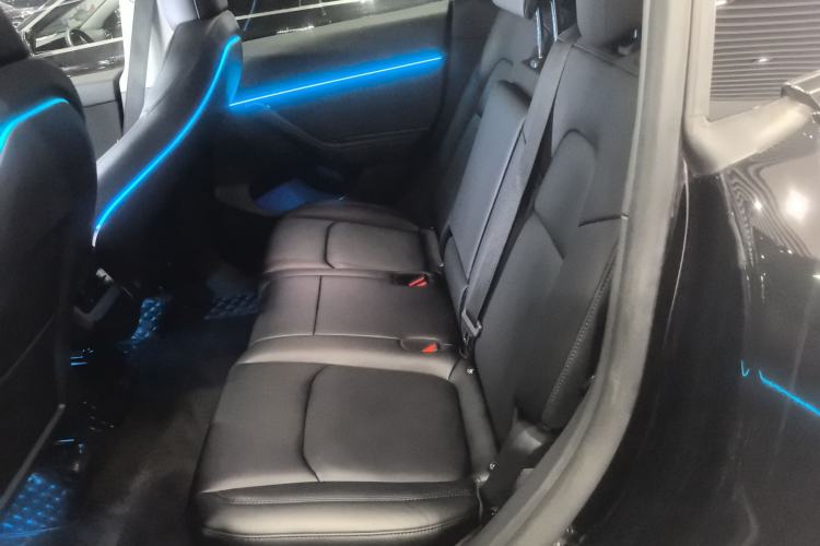 Used Tesla Model Y 2023 Long-Range All-Wheel-Drive Version
