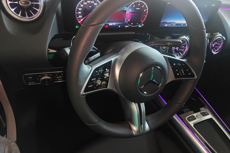 Used Mercedes-Benz GLA 2025 GLA 220
