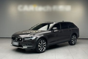 Used Volvo V90 2024 Cross Country B5 AWD Prestige Edition