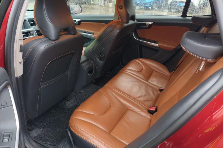 Used Volvo V60 2014 T5 Zhiya Edition