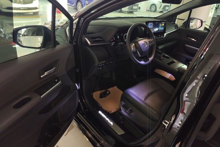 Used Toyota Sienna 2024 2.5L Hybrid Four-Wheel Drive Prestige Edition