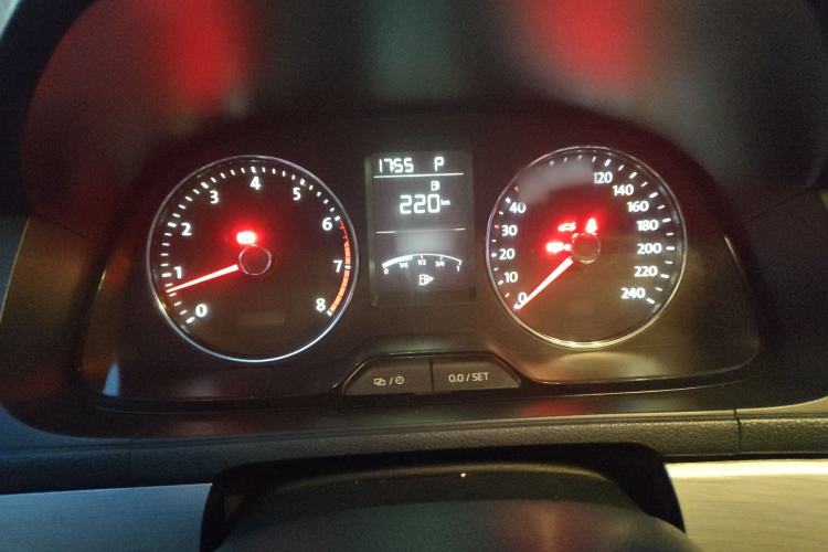 Used Volkswagen Lavida 2014 1.4 TSI DSG BlueMotion Technology Version