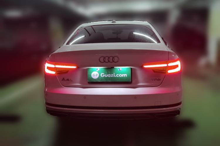 Used Audi A4L 2019 40 TFSI Fashion Edition China VI Emission Standard
