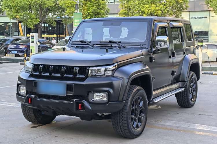 Used Beijing Auto BJ40 2023 2.0D Automatic Four-Wheel Drive Blade Hero Edition Pioneer Type
