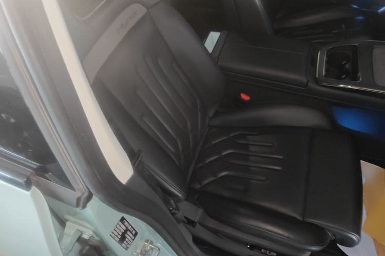 Used  GT 2023 560 Rear-Drive Seven-Wing Edition
