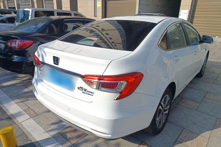 Used Luxgen 5 2015 1.8T Automatic ZhiZun Model
