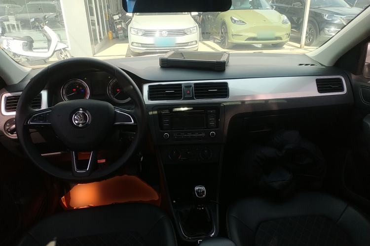 Used Skoda Rapid 2018 1.6L Manual Comfort Edition
