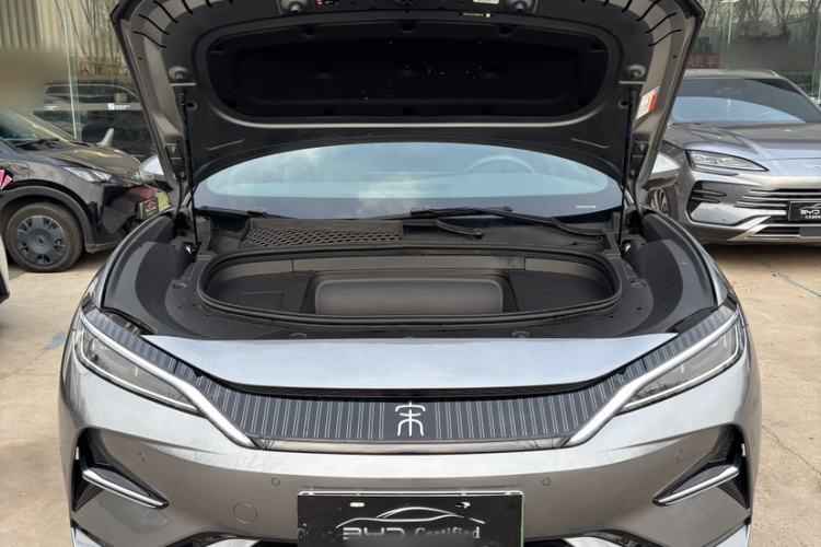 Used BYD Song L EV 2025 Intelligent Driving Version 662 km LiDAR Excellence Edition
