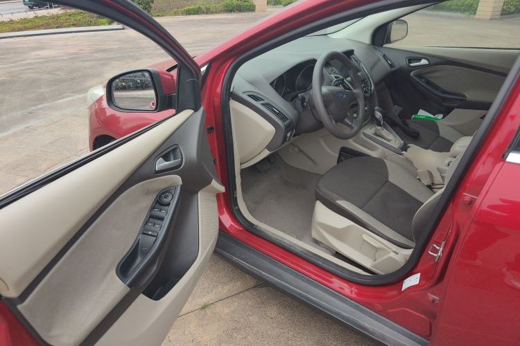 Used Ford Focus 2012 Sedan 1.6L Automatic Comfort Model