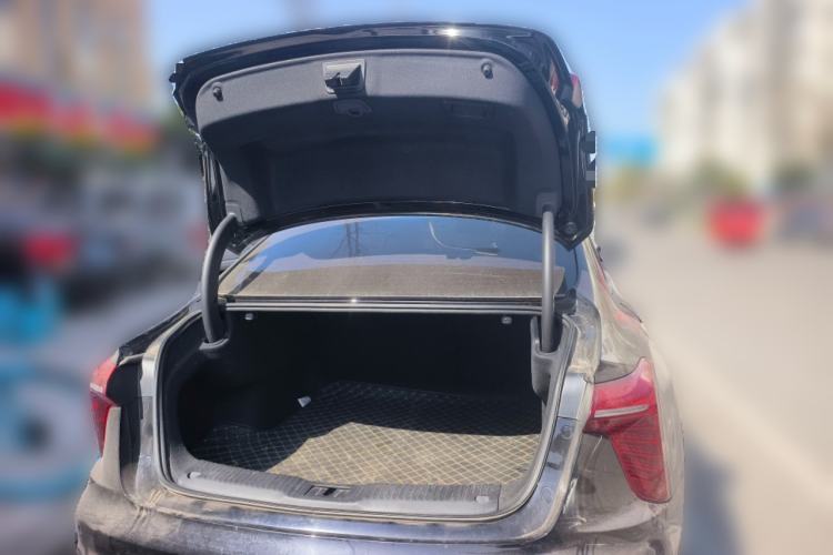 Used Hongqi H5 2023 2.0T Automatic Smart Connect Flagship Edition