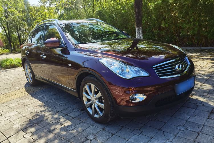 Used Infiniti QX50 2013 2.5L Two-Wheel-Drive Elegant Edition