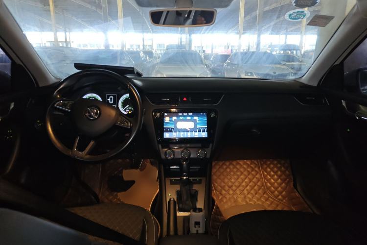 Used Skoda Octavia 2018 1.6L Automatic Luxury Edition
