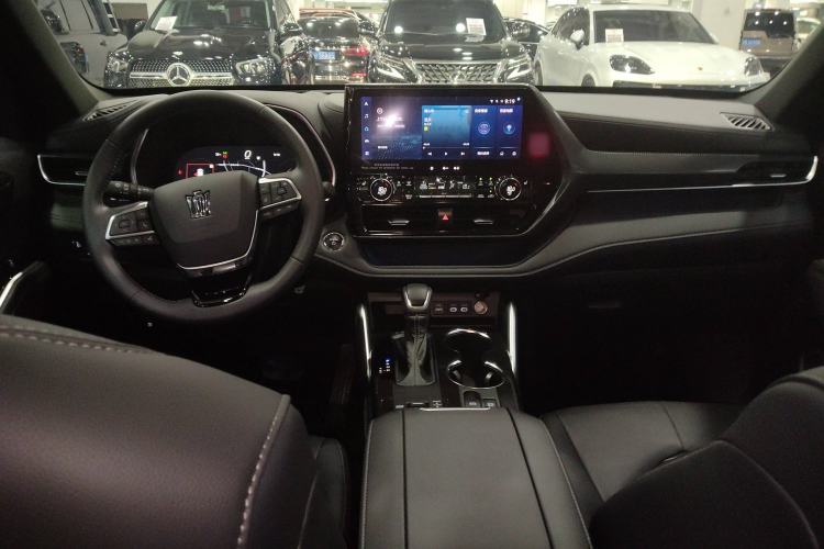 Used Toyota Crown Land Cruiser 2023 2.5L HEV Four-Wheel Drive Prestige Edition
