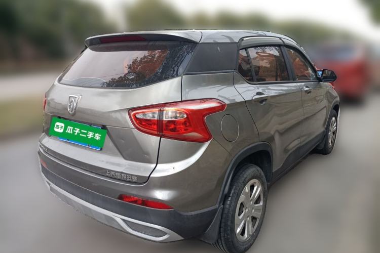 Used Baojun 510 2017 1.5L manual Comfort trim
