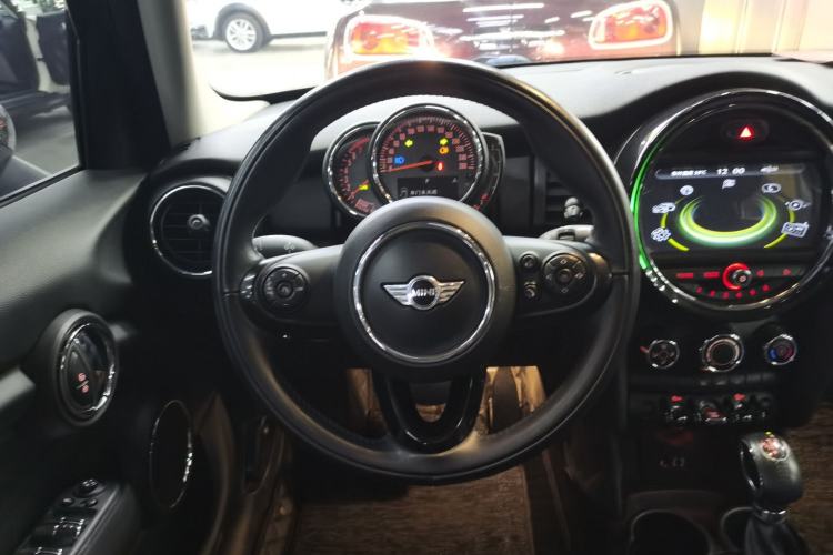 Used  MINI 2016 1.2T ONE Pioneer Edition Five-Door Version
