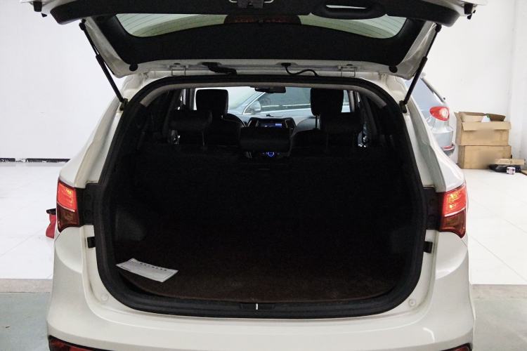 Used Hyundai Santa Fe 2013 2.4L Automatic Two-Wheel Drive Smart Version
