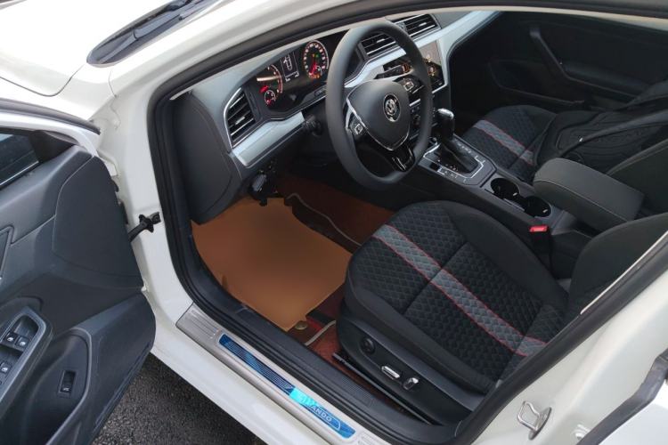 Used Volkswagen Lamando 2019 230TSI DSG Vision Edition China VI Standard