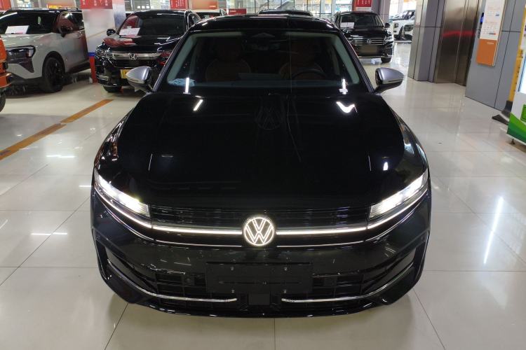Used Volkswagen Magotan 2024 380TSI DSG Prestige Edition DaMai Package