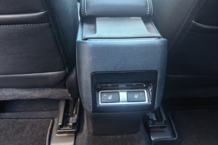 Used Subaru Forester 2016 2.5i Luxury Navigation Edition
