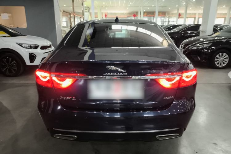 Used Jaguar XFL 2019 XFL 2.0T 250 PS Two-Wheel-Drive Luxury Edition
