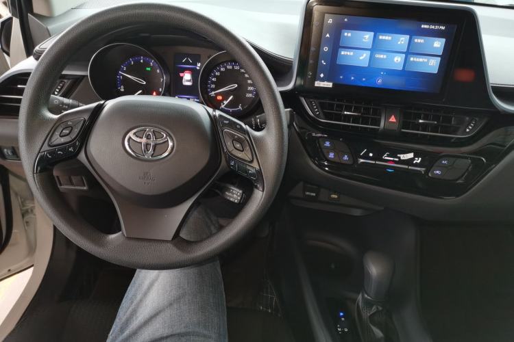 Used Toyota IZOA 2021 2.0L Enjoy Edition