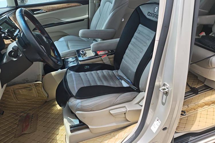 Used Buick GL8 2017 ES 28T Comfort Model China V Standard
