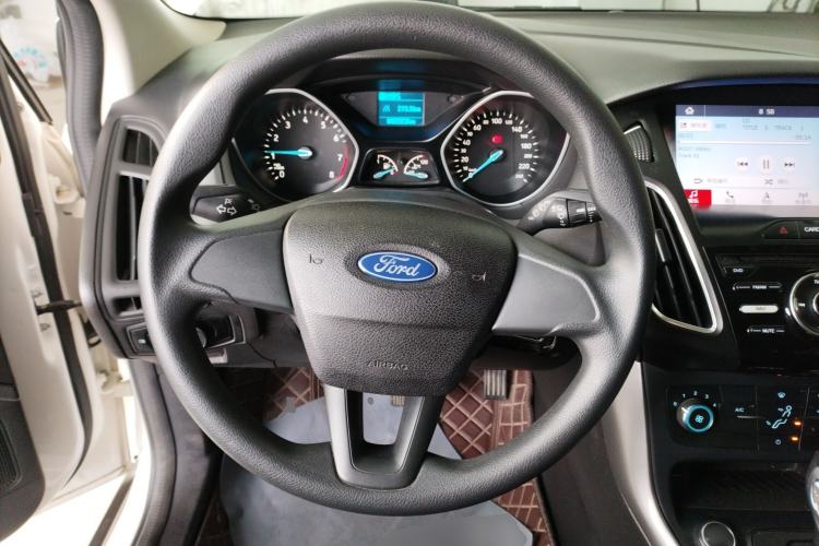 Used Ford Focus 2018 Hatchback Classic 1.6L Automatic Comfort Plus SmartDrive Edition
