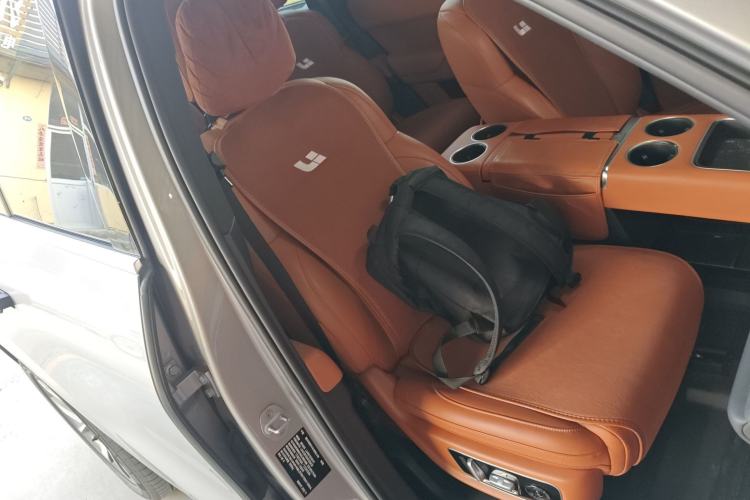 Used Li Auto L8 2023 Pro Model
