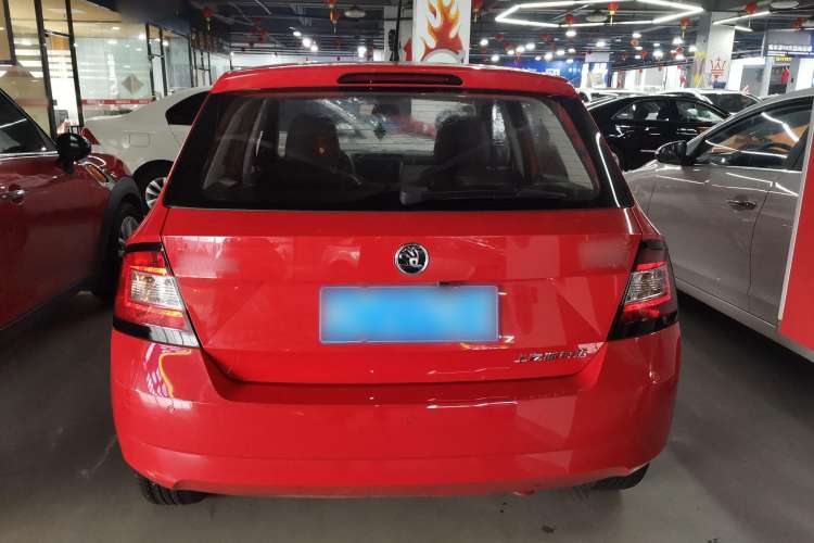 Used Skoda Fabia 2017 1.4L Automatic Car Enjoy Edition
