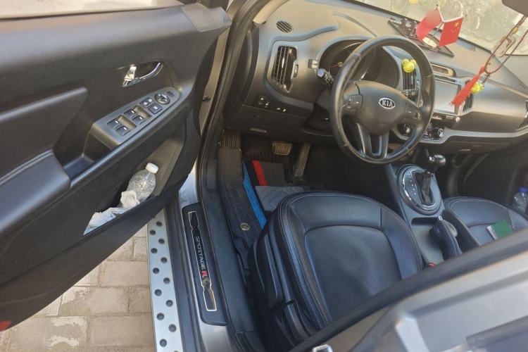 Used Kia Sportage R 2012 2.0L Automatic Two-Wheel Drive GLS
