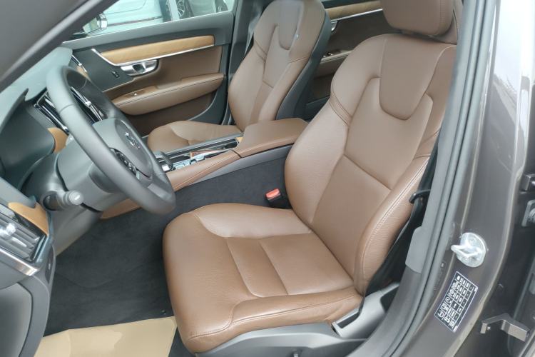 Used Volvo S90 2024 B5 Zhiyi Luxury Edition
