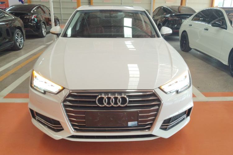 Used Audi A4L 2019 40 TFSI Ambition China VI
