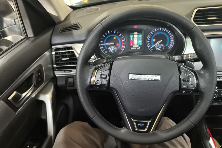 Used Haval H2 2018 Blue-Label 1.5T Dual-Clutch Two-Wheel-Drive Luxury Model