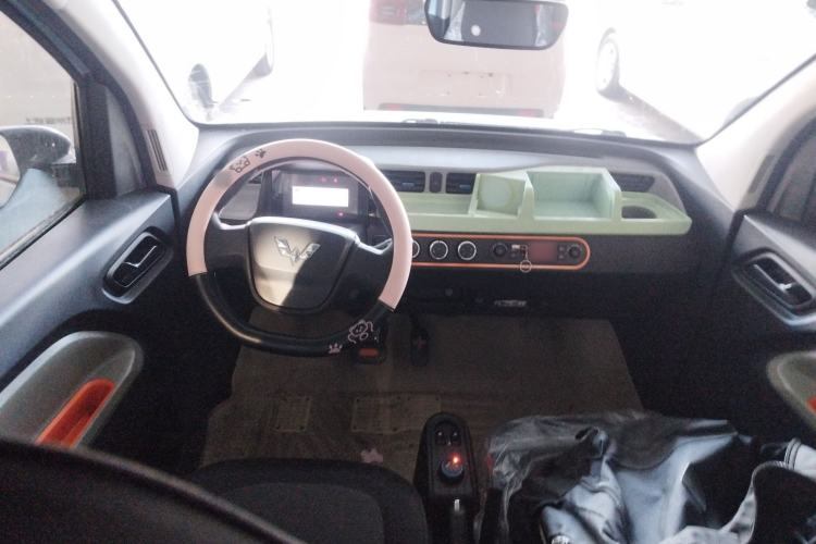 Used Wuling Hongguang MINIEV 2022 Easy Version Lithium Iron Phosphate
