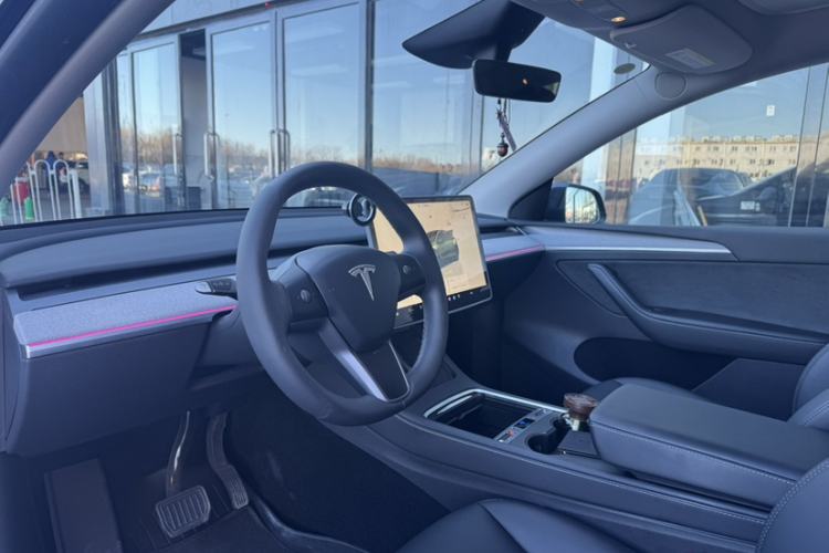 Used Tesla Model Y 2024 Rear-Wheel-Drive Version
