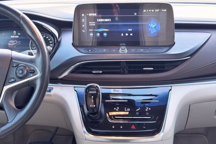 Used Buick GL8 2020 Land Business Class 652T Luxury Model
