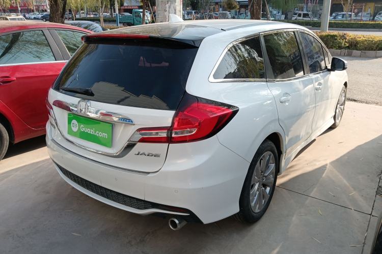 Used Honda Jade 2017 1.8L automatic Comfort version 5 seats
