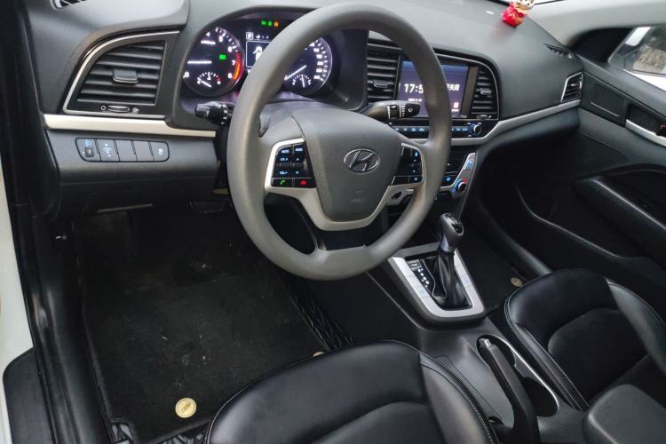 Used Hyundai Elantra 2016 1.6L Automatic ZhiXuan – Elite Version
