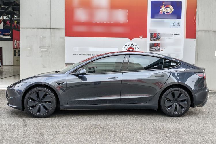 Used Tesla Model 3 2025 Rear-Wheel-Drive Version