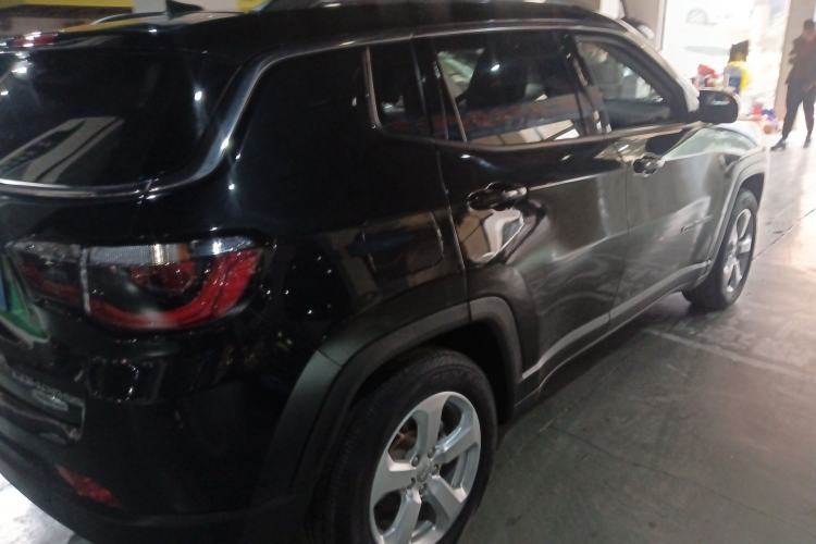 Used  Compass 2017 200T Automatic Family Edition
