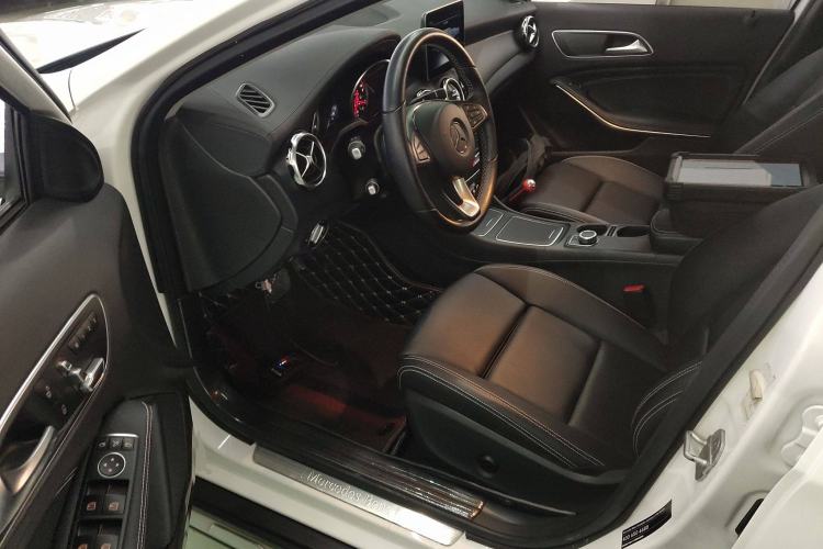 Used Mercedes-Benz GLA 2017 GLA 200 Fashion Model