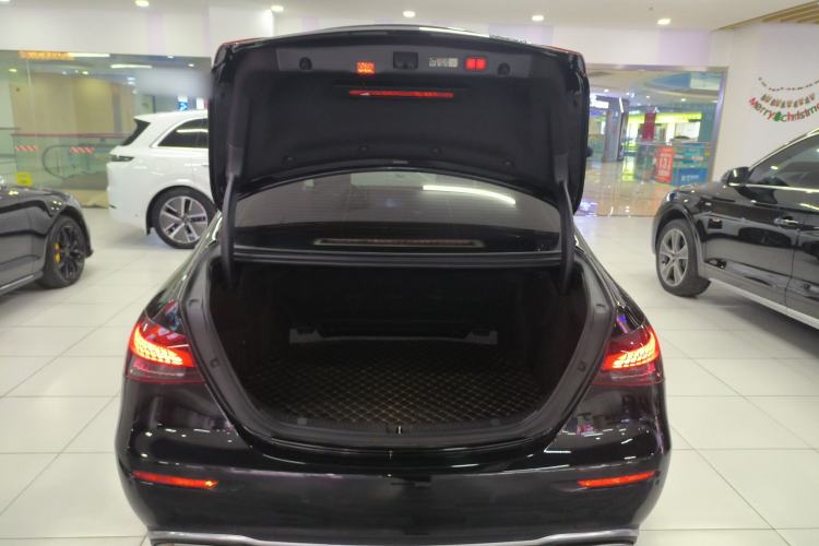 Used Mercedes-Benz E-Class 2023 Updated E 300 L Fashion Edition
