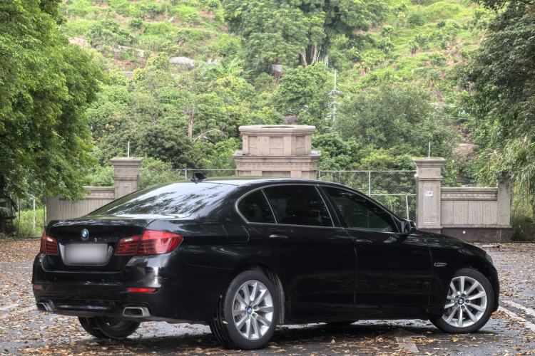 Used BMW 5 Series 2014 535Li Leading Model
