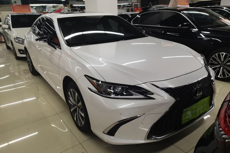 Used Lexus ES 2018 200 Excellence Edition China V Standard
