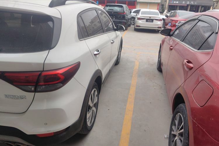 Used Kia KX Cross 2017 1.4L AT GLS